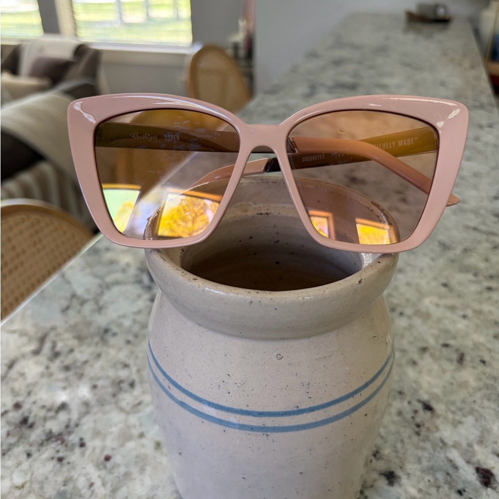 CrushEyes Aspen Pink Cat-Eye Sunglasses for Women